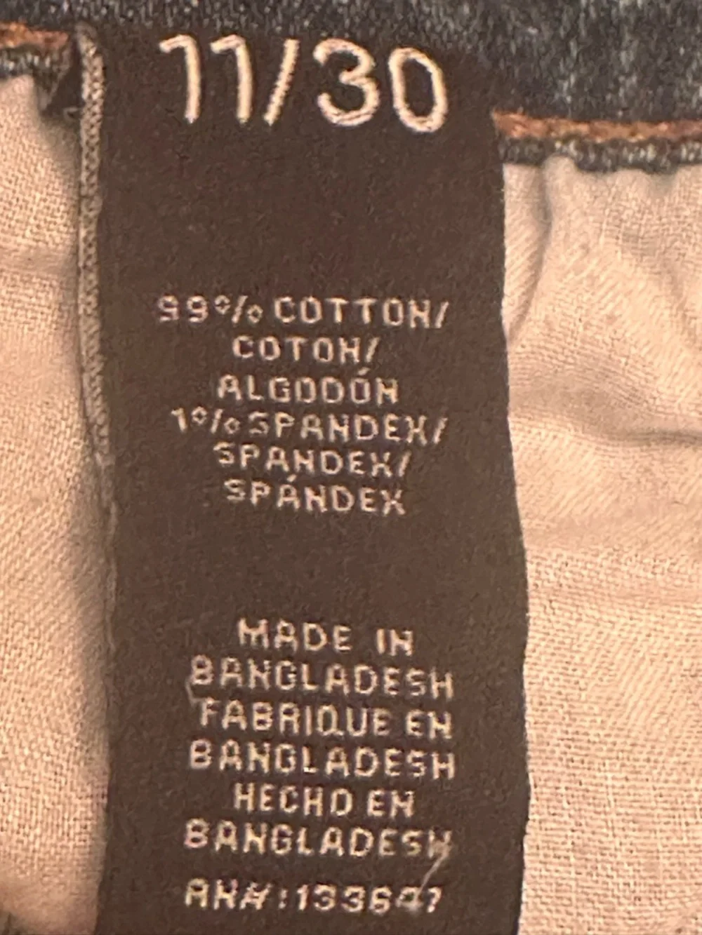 Kendall & Kylie High Rise Denim Shorts Size 11/30 Blue Jean Distressed - Picture 4 of 4